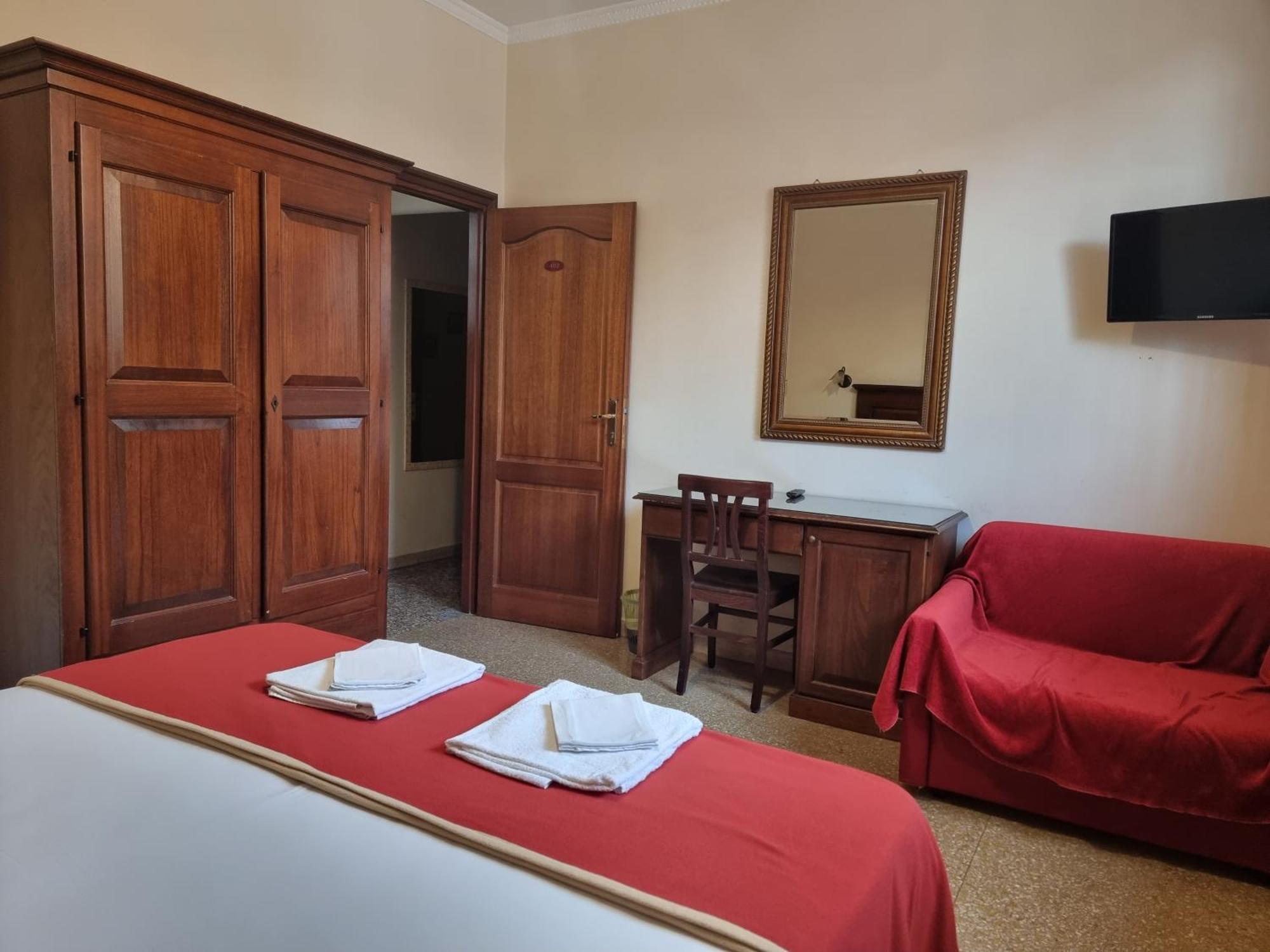 Domi 10 Apartment, Stazione Termini, Via Curtatone 12 * Rom