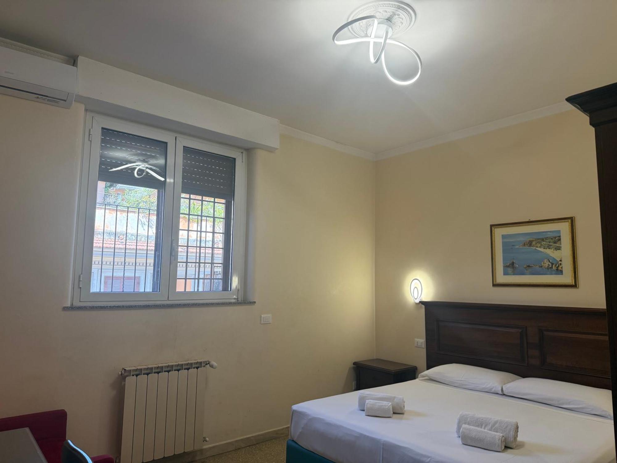 Domi 10 Apartment, Stazione Termini, Via Curtatone 12 Apartamento Roma