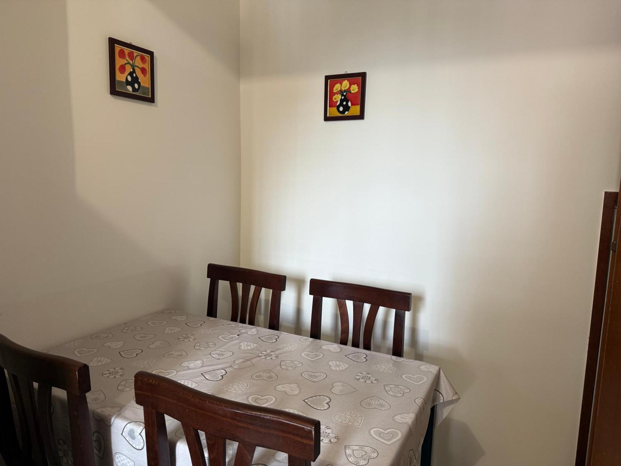 Apartment Domi 10 Apartment, Stazione Termini, Via Curtatone 12 Rom